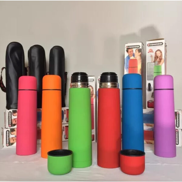 TERMO DE ACERO PINTADO CON FUNDA 1 LT COLORES SURTIDOS - (WOO-1/2C)